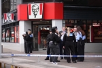 4 người bị đ.âm trước cửa hàng KFC ở London