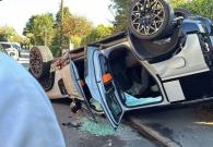 Ngôi sao Ngoại hạng Anh gặp tan nạn, chiếc Land Rover £160.000 bị lật úp