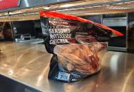 Lý do 'gà quay quốc dân' của Costco siêu rẻ