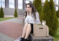 Rải hàng trăm đơn xin việc, nhận 0 phản hồi: Cú sốc đầu đời của tân cử nhân Anh
