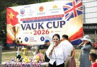 15 đội bóng tham gia VAUK Cup tại Newham