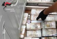 Hơn 3 triệu euro tiền mặt được giấu khắp tường, sàn nhà trong căn hộ của mafia