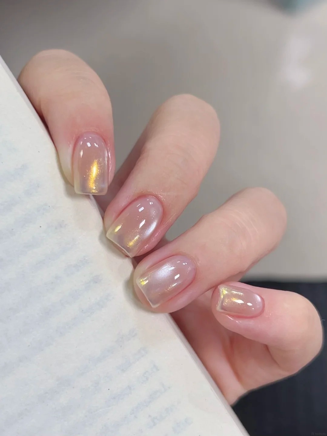 nail quiet luxury 8