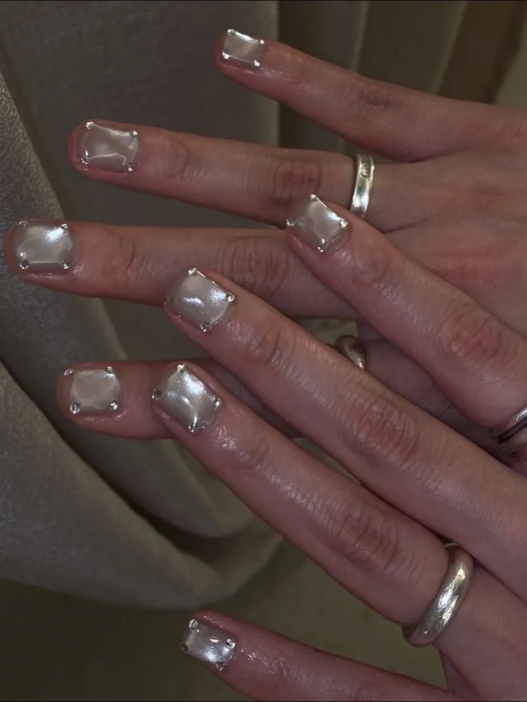 nail quiet luxury 1