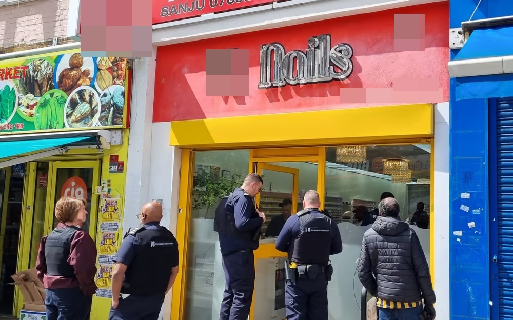 Phát hiện 3 thợ nail bất hợp pháp ở Croydon, nhưng chủ tiệm nói không biết họ là ai