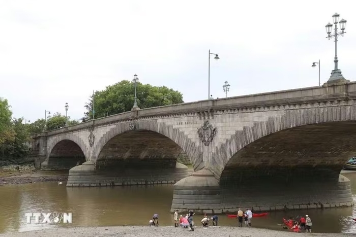 song thames 1