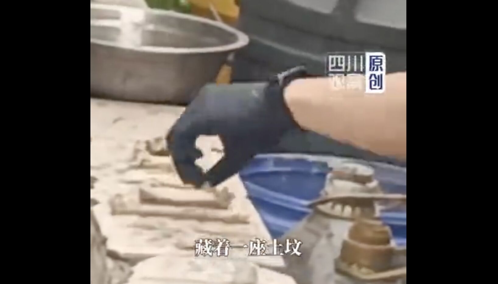 ngoi mo san thuong 1